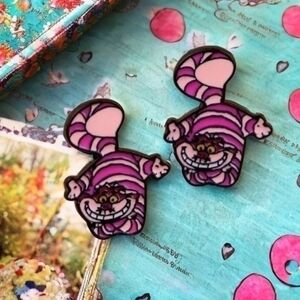 MODCLOTH CHESHIRE CAT ALICE IN WONDERLAND MINI STUD EARRINGS